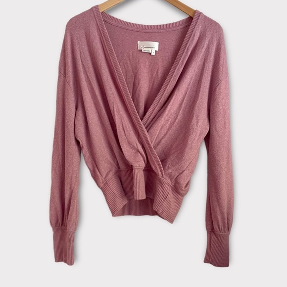 Anthropologie Sweaters - Anthropologie womans pink sweater top size M